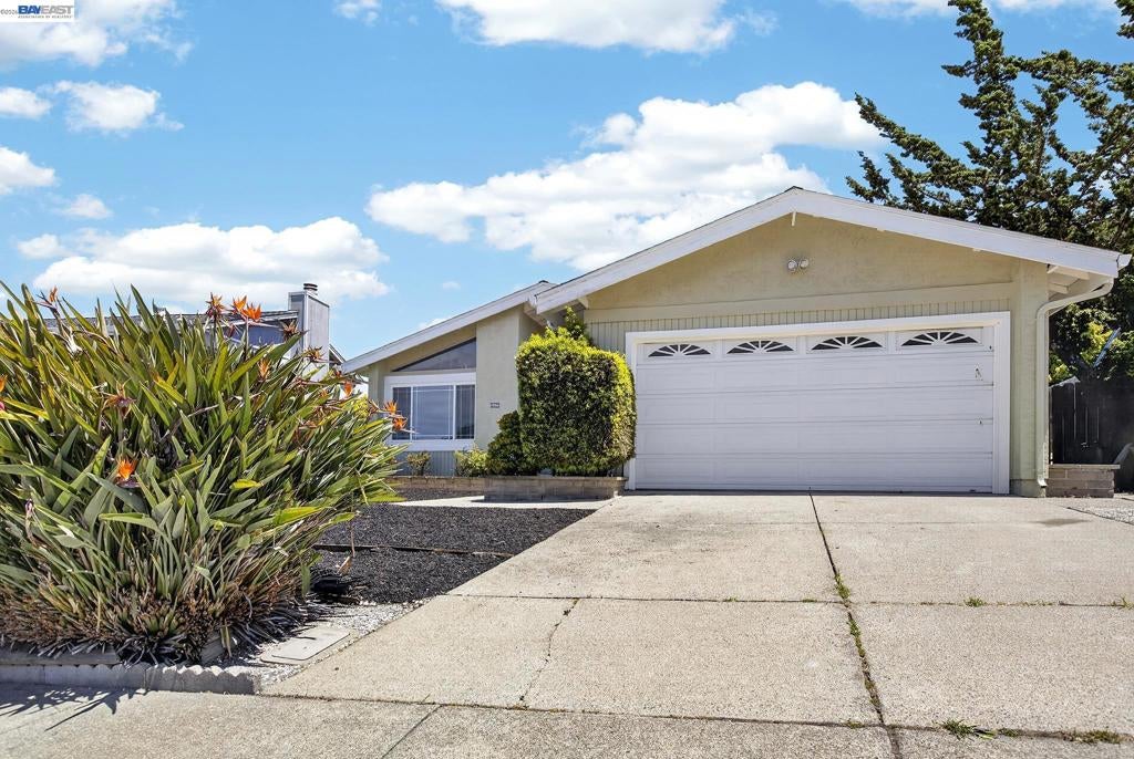 247 Sparrow Dr