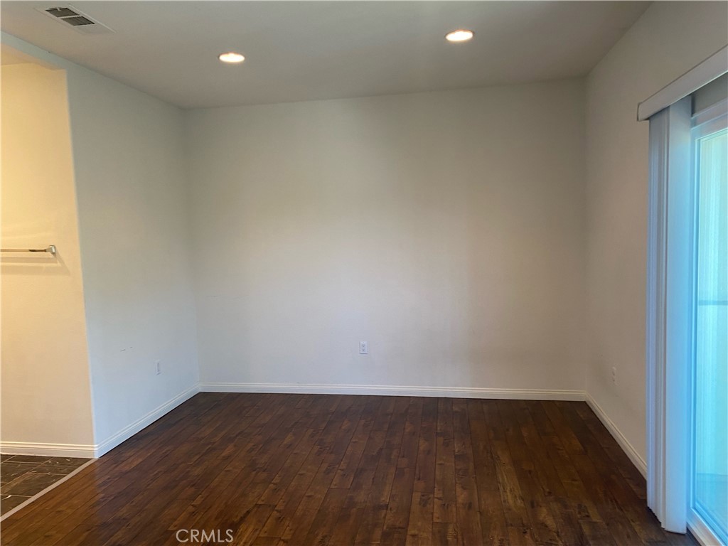 DALE VILLAS - Residential Lease
