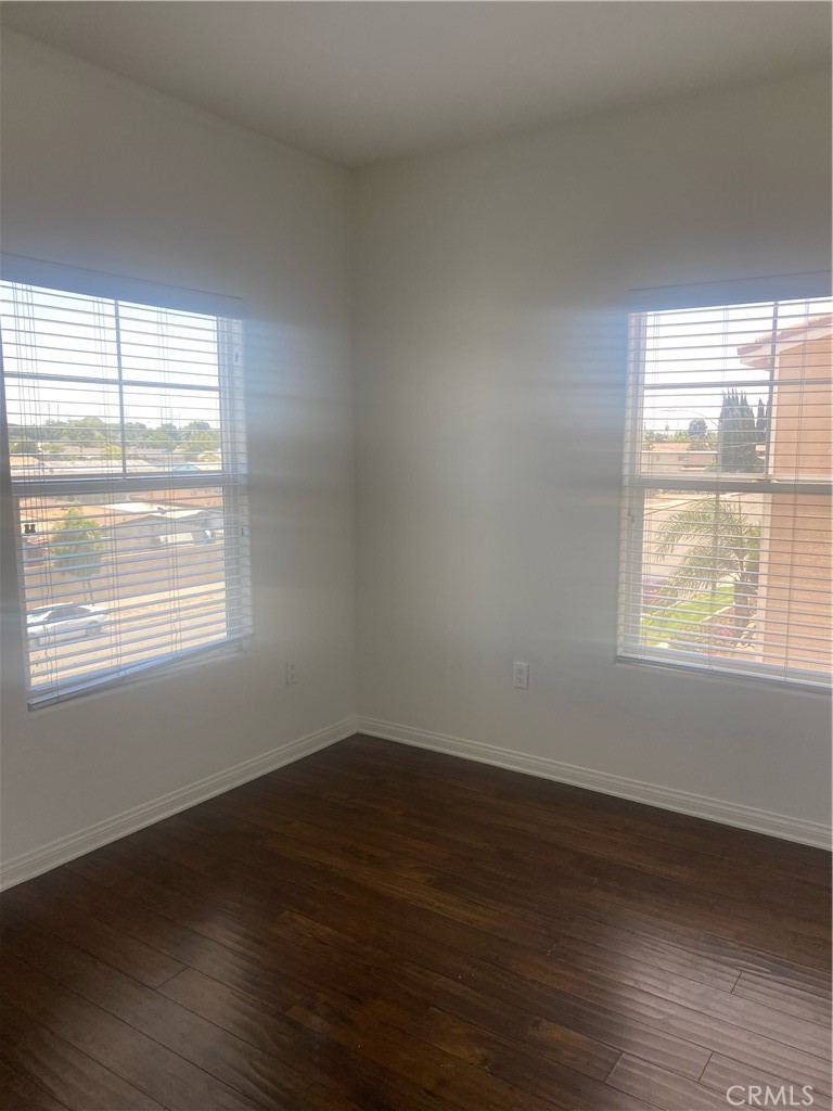 DALE VILLAS - Residential Lease