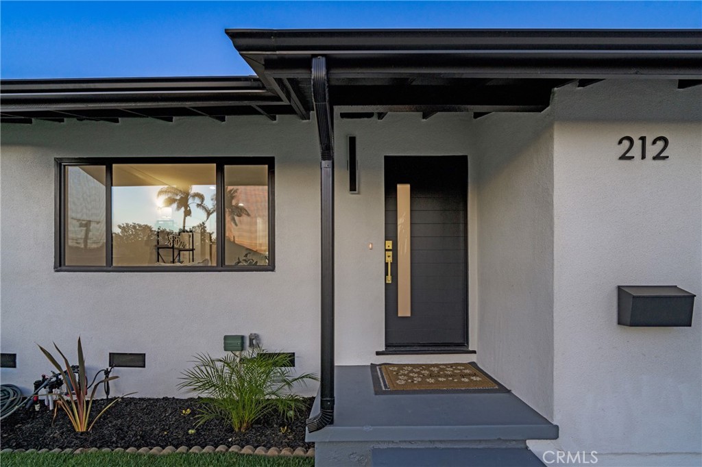 212 Oak Place
