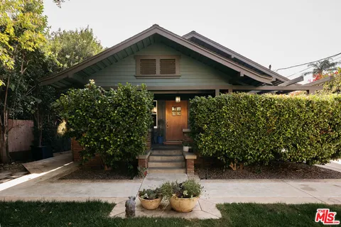 MLS: 26841301