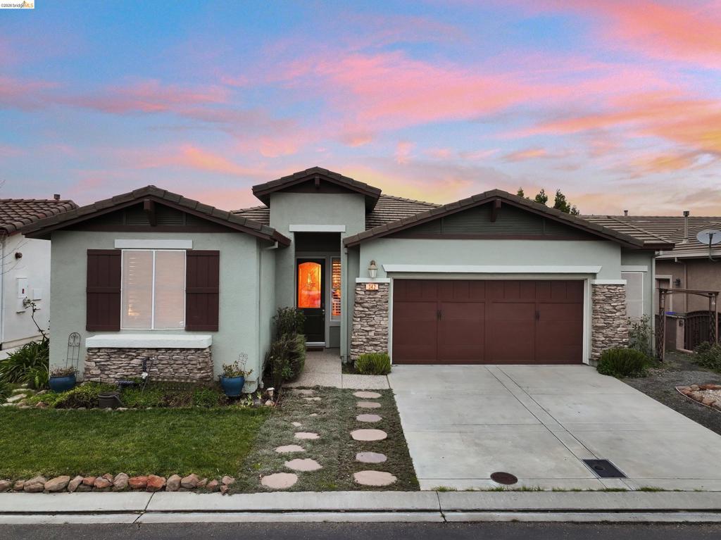 342 Desert Forest Ct