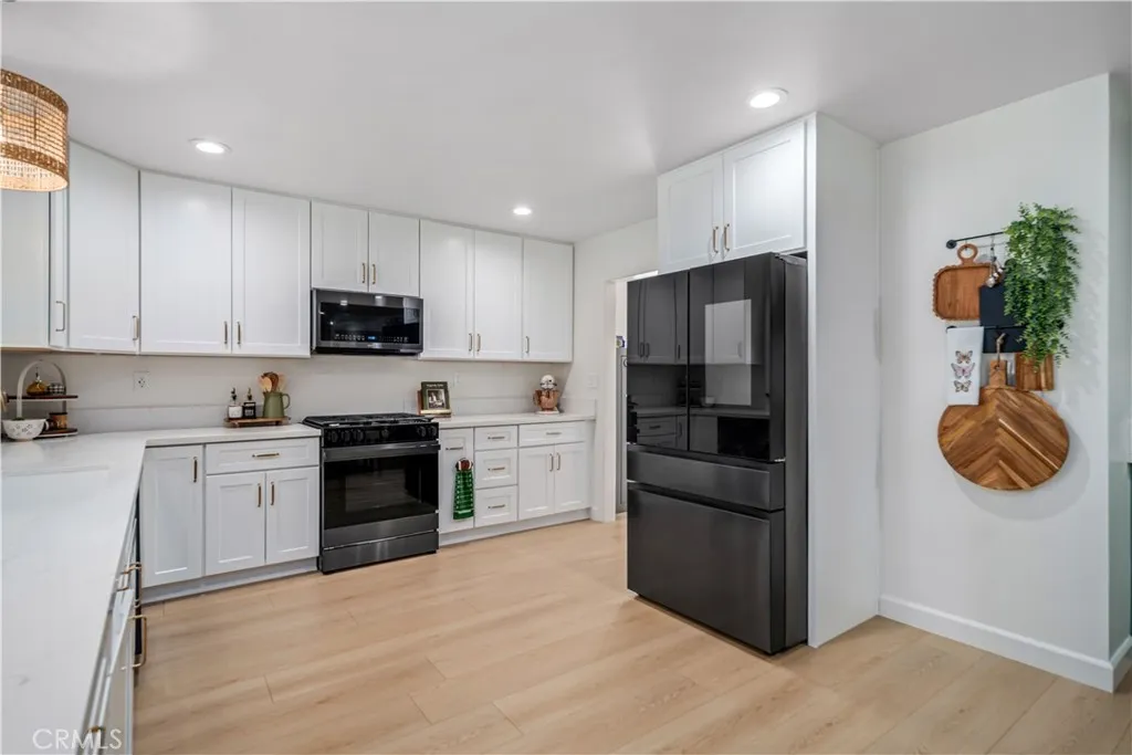 Lancaster, California 93536, United States, 4 Bedrooms Bedrooms, ,2 BathroomsBathrooms,Residential,Active,201307