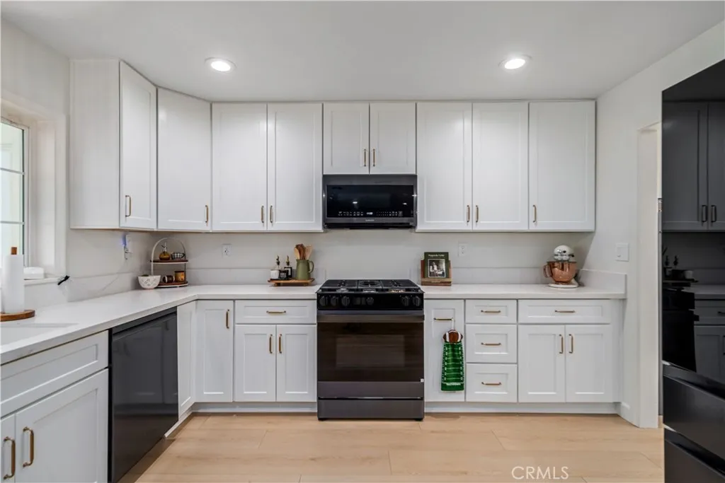 Lancaster, California 93536, United States, 4 Bedrooms Bedrooms, ,2 BathroomsBathrooms,Residential,Active,201307