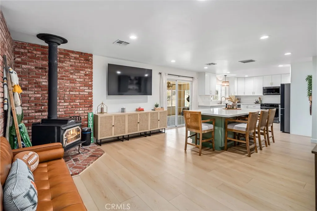 Lancaster, California 93536, United States, 4 Bedrooms Bedrooms, ,2 BathroomsBathrooms,Residential,Active,201307