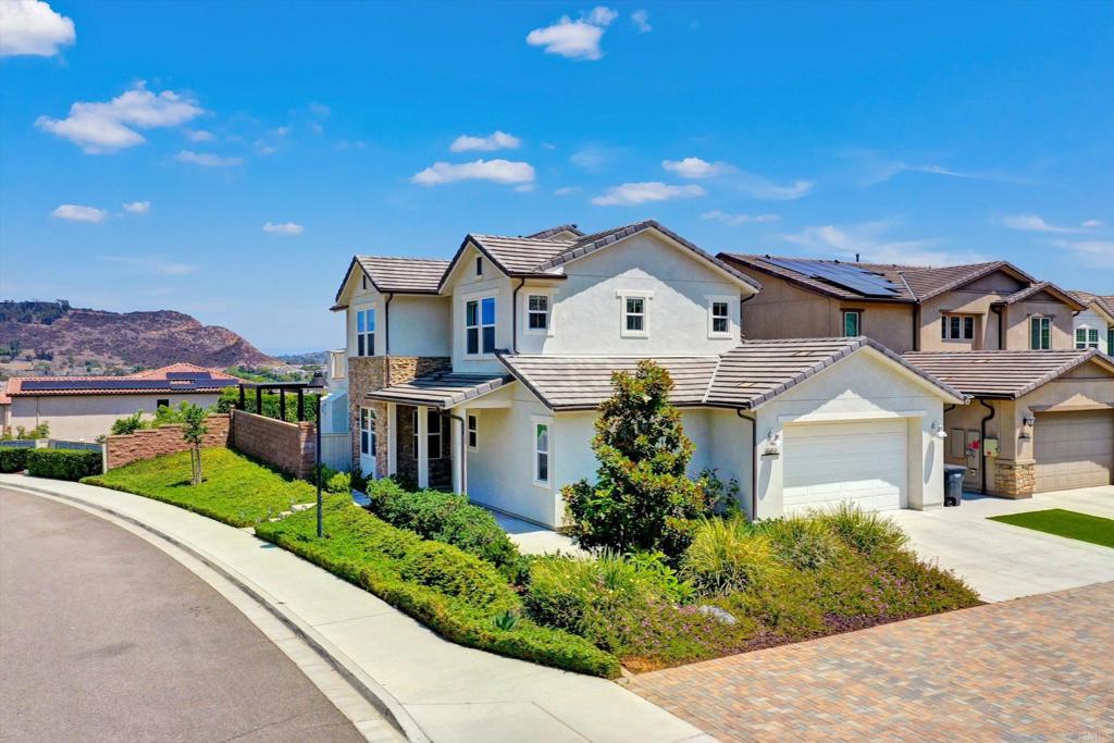 3052 Heirloom Pl