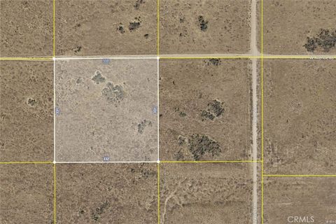 Photo of 24100 Avenue B6 W, Lancaster, CA 93536 (MLS # SR26035135)