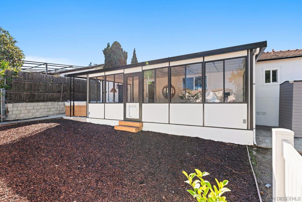 Paradise Hills - Residential