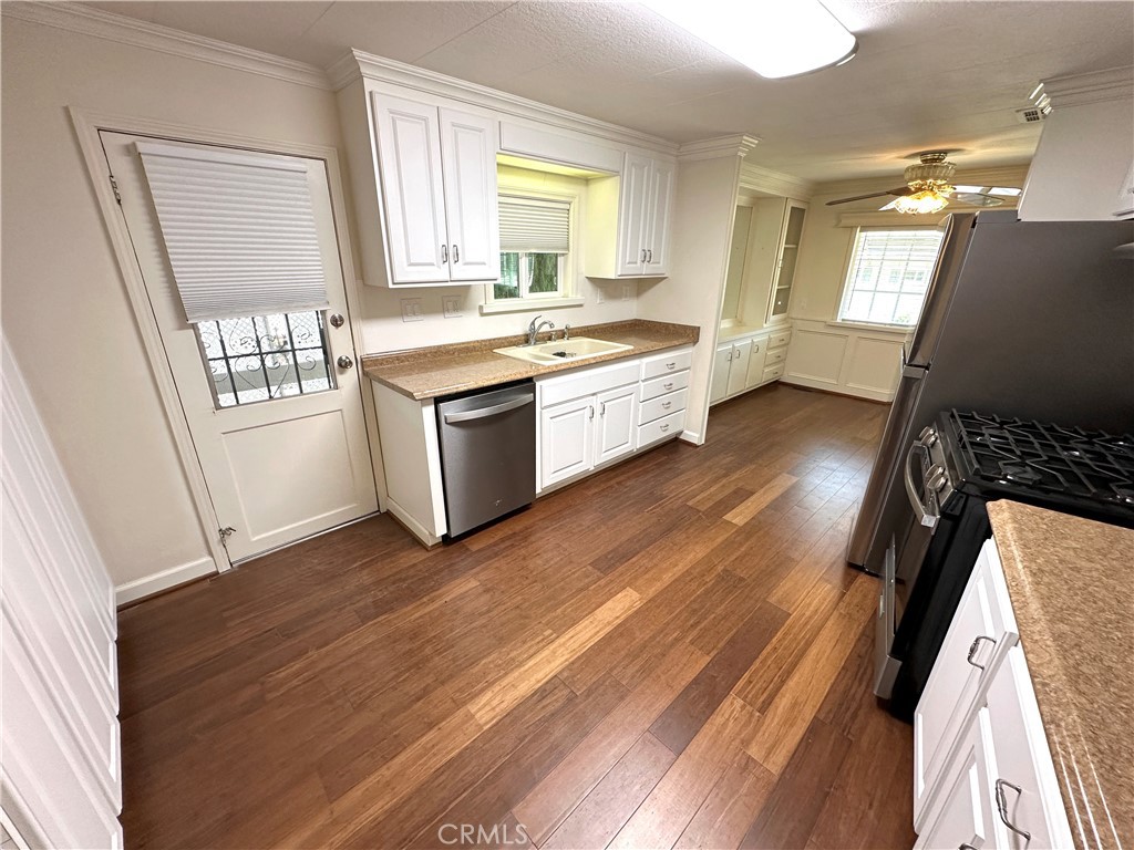 1422 Rainbrook Way