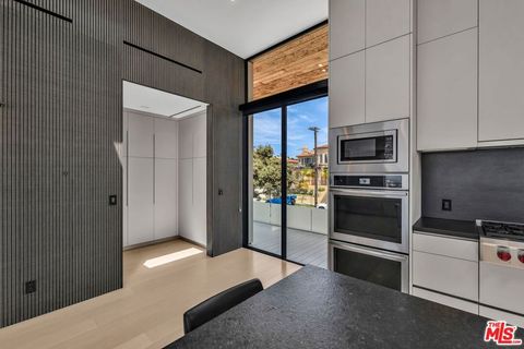 Tiny photo for 703 N Lucia Avenue, Redondo Beach, CA 90277 (MLS # 25584455)