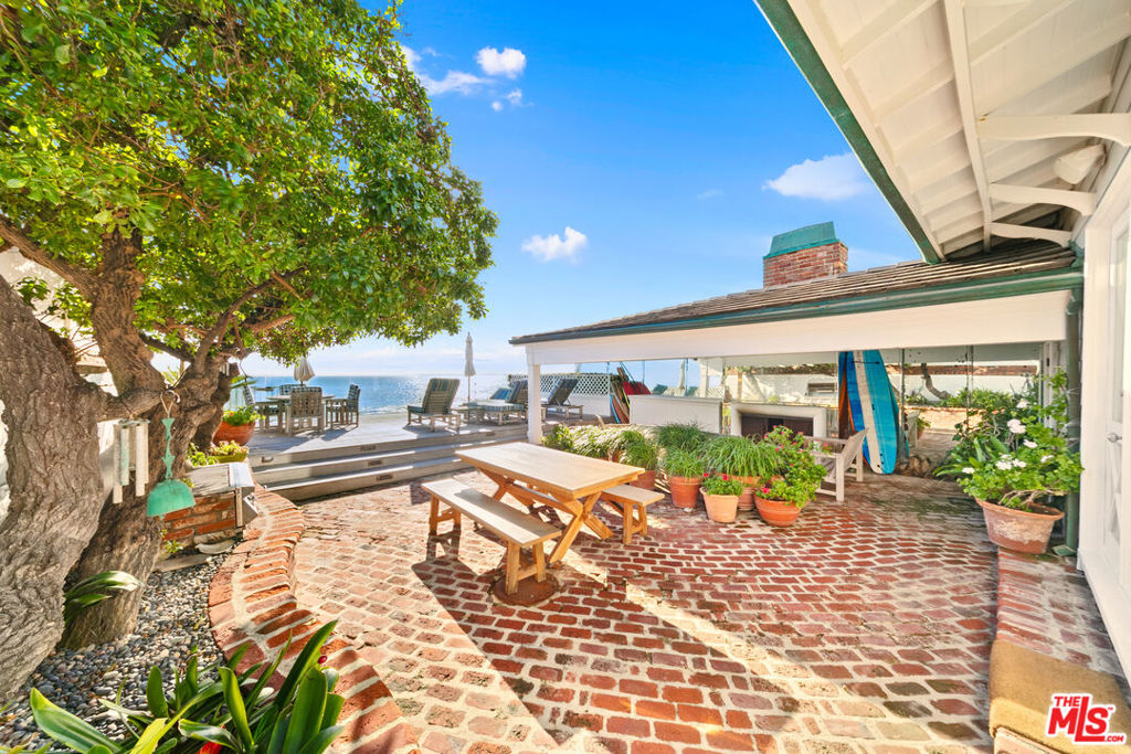 23648 Malibu Colony Road