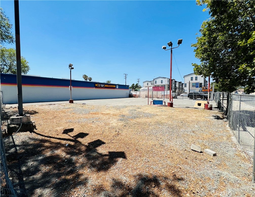 151 N Mountain Avenue