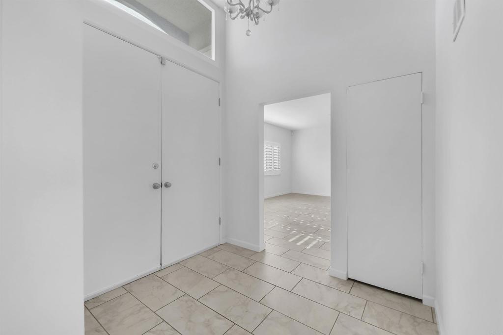 415 E Avenida Granada