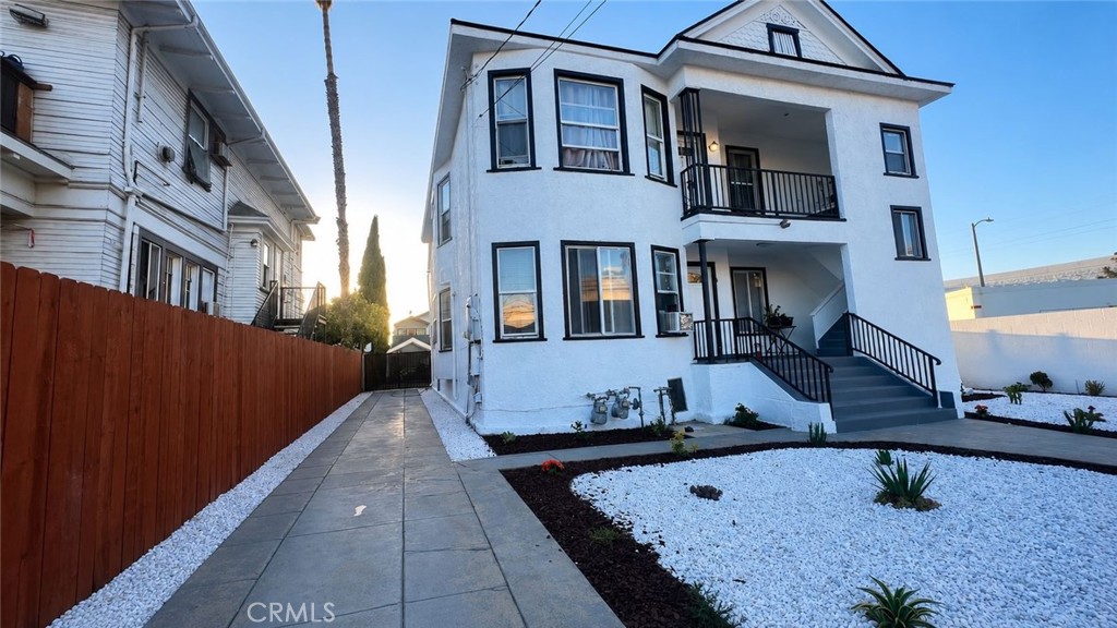 1405 Oak
