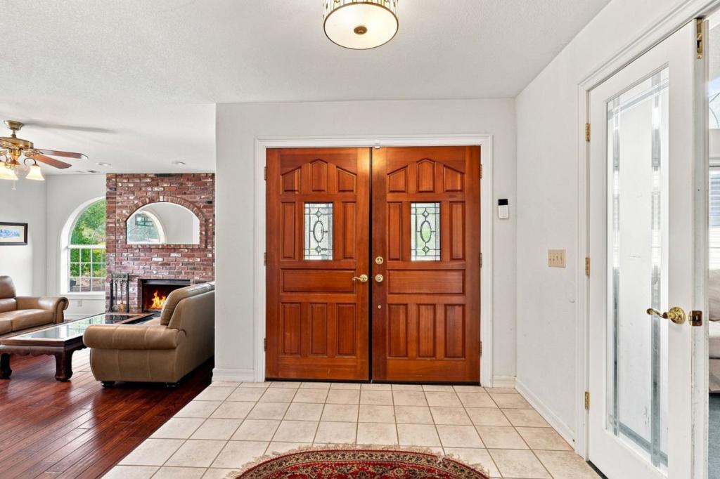 22147 Vine Court