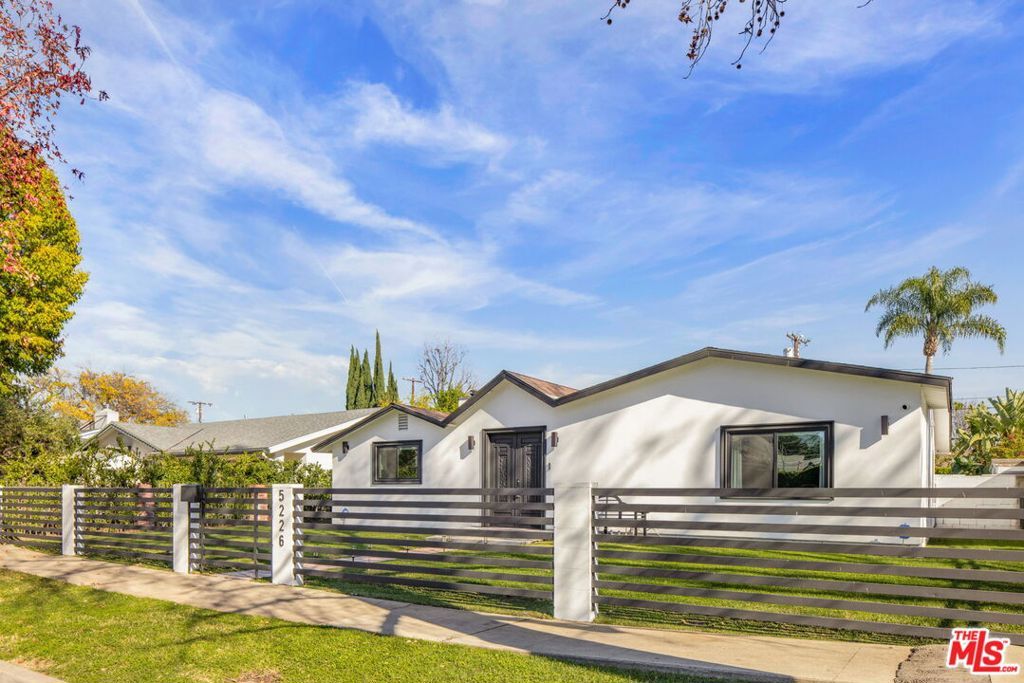 Photo of 5226 Woodman Avenue, Sherman Oaks, CA 91401 (MLS # 26638681)