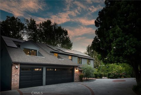 4851 Corbin Avenue Tarzana CA 91356