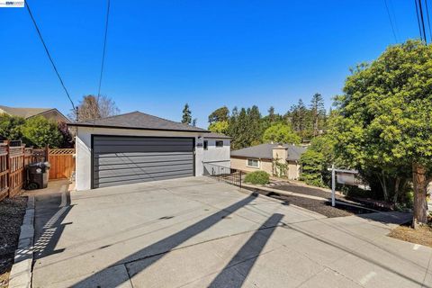 Photo of 18595 Laredo Rd Rd, Castro Valley, CA 94546 (MLS # 41128590)