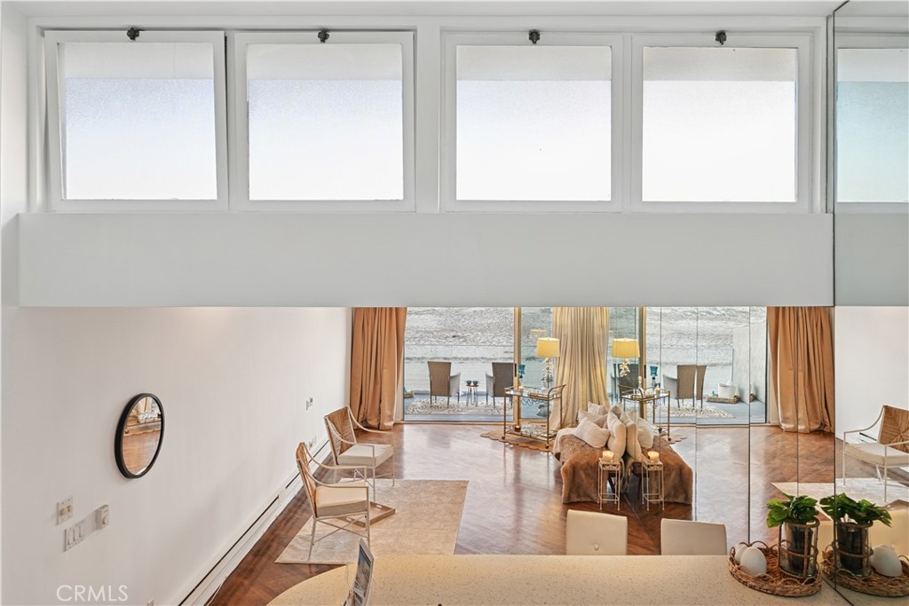 6 Voyage Street 204