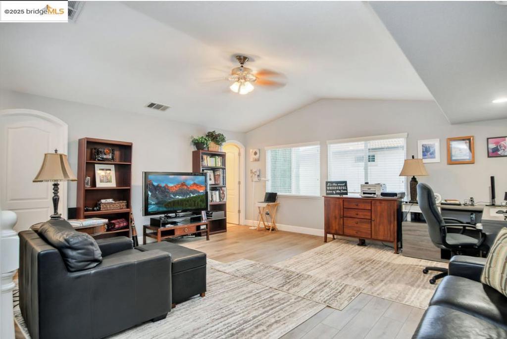 DISCOVERY  BAY - Residential