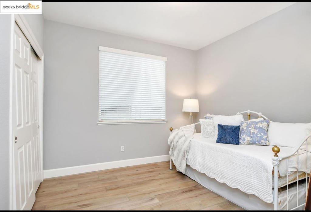 DISCOVERY  BAY - Residential