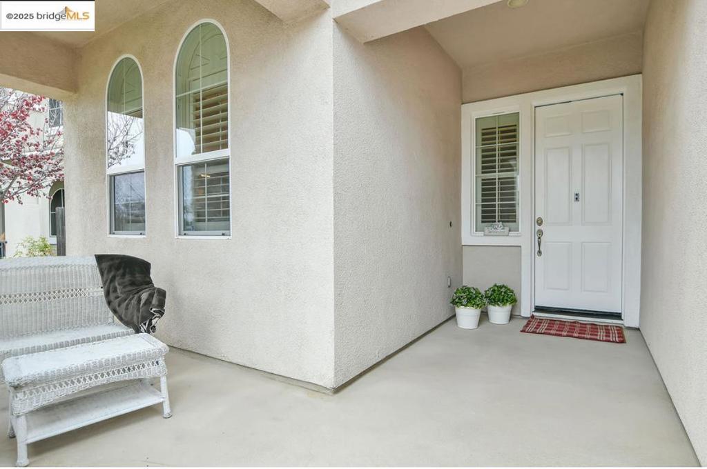 DISCOVERY  BAY - Residential