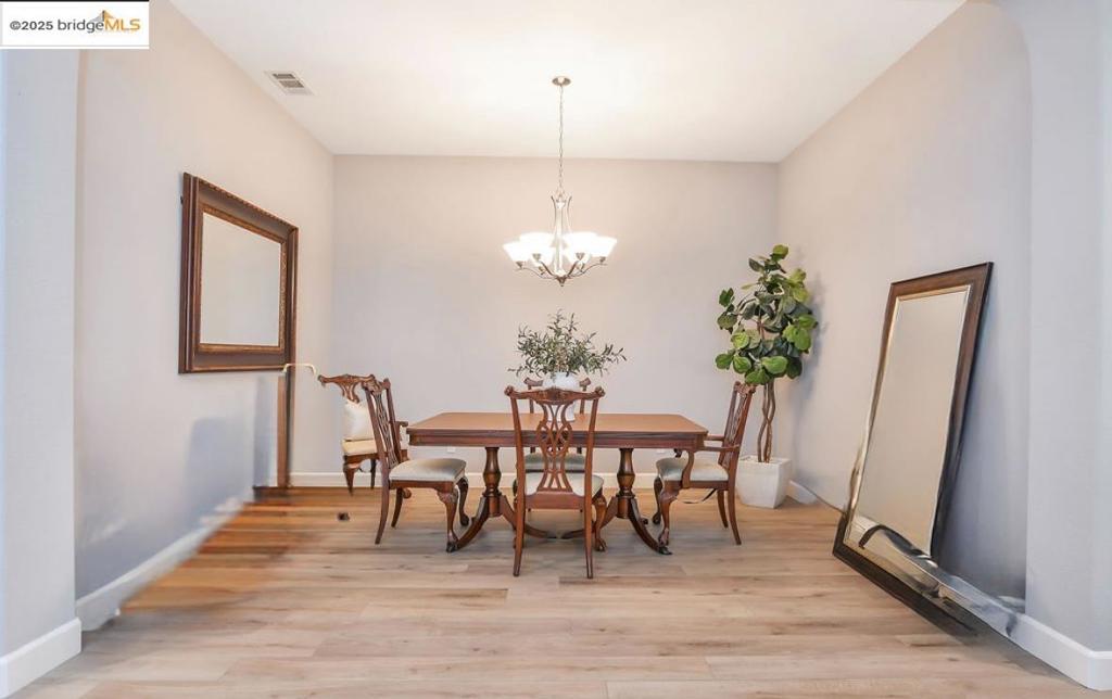 DISCOVERY  BAY - Residential