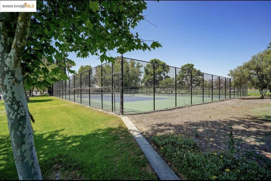 DISCOVERY  BAY - Residential