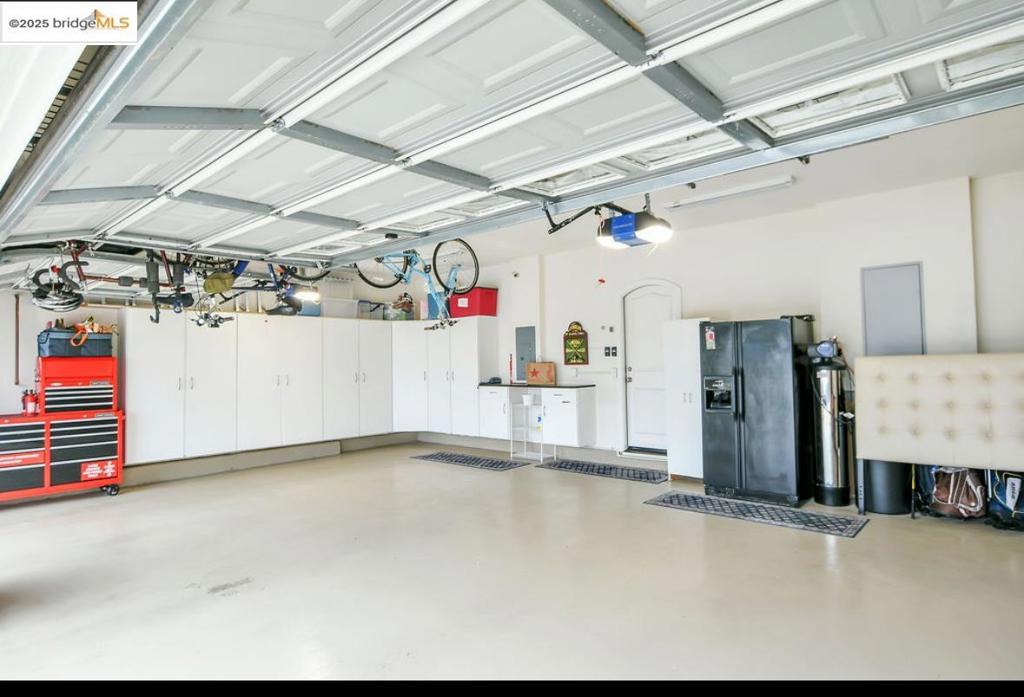 DISCOVERY  BAY - Residential