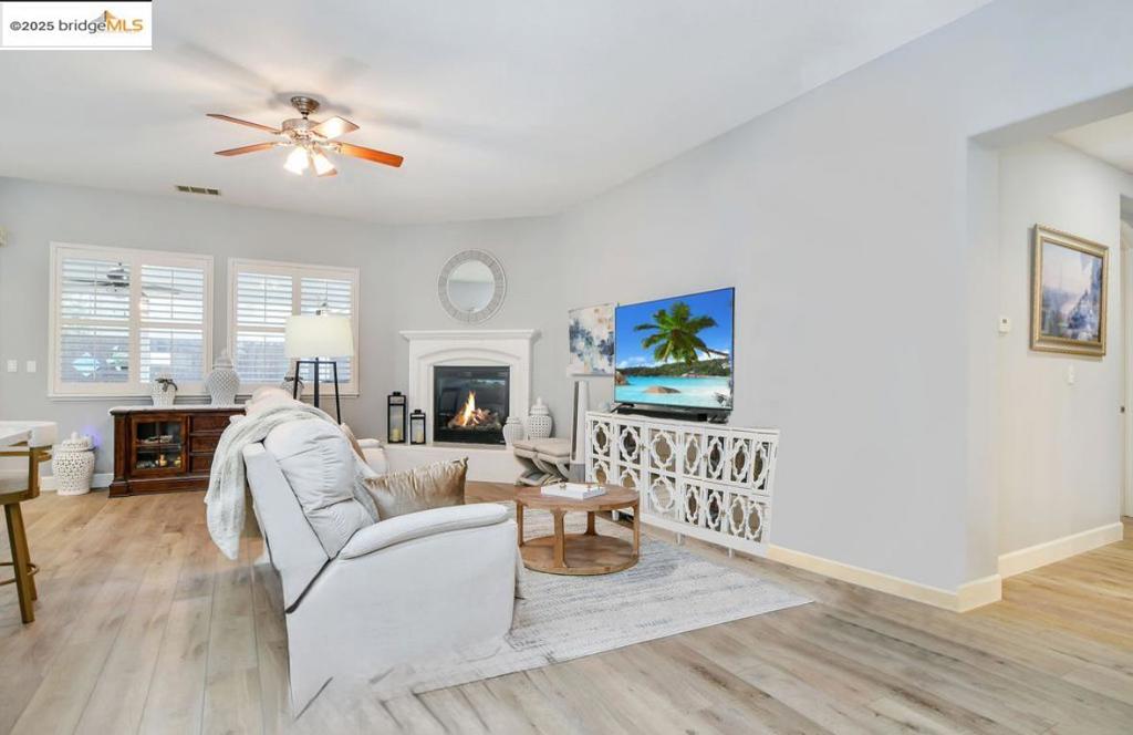 DISCOVERY  BAY - Residential