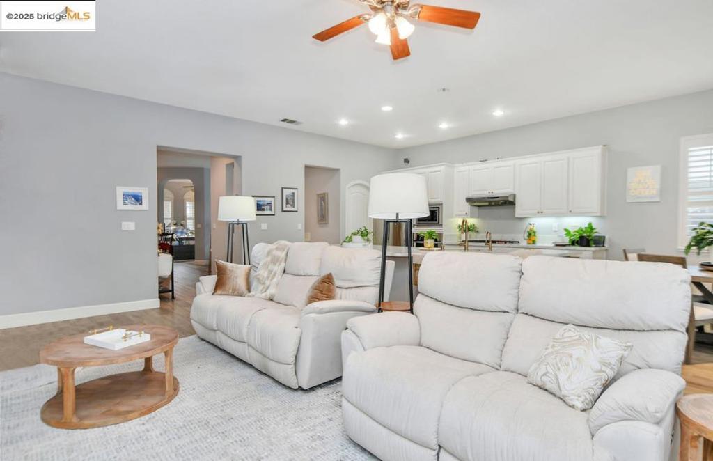 DISCOVERY  BAY - Residential