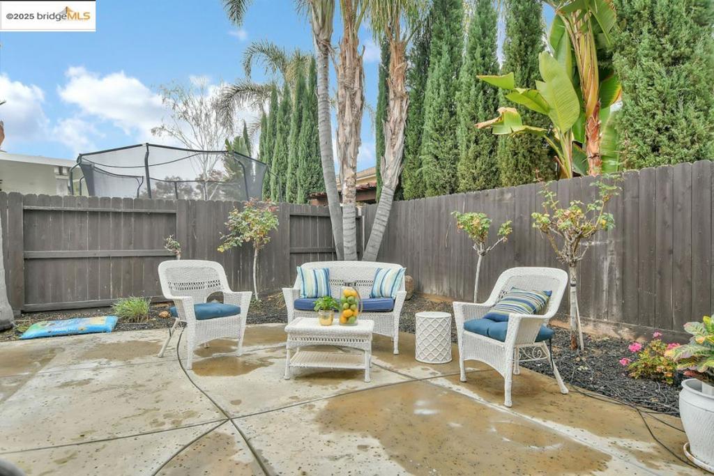 DISCOVERY  BAY - Residential