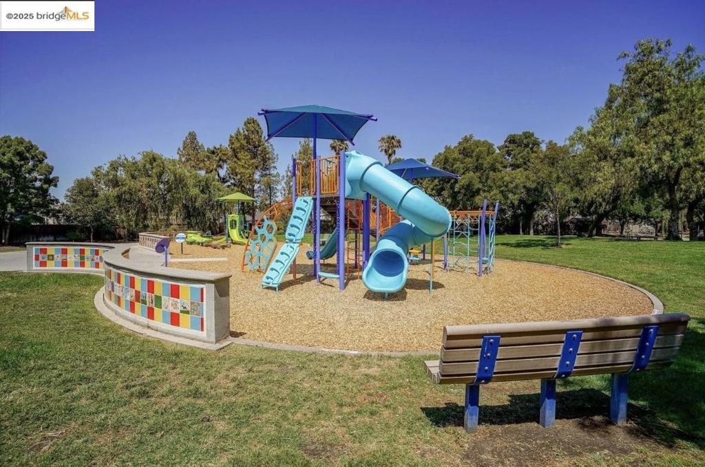 DISCOVERY  BAY - Residential