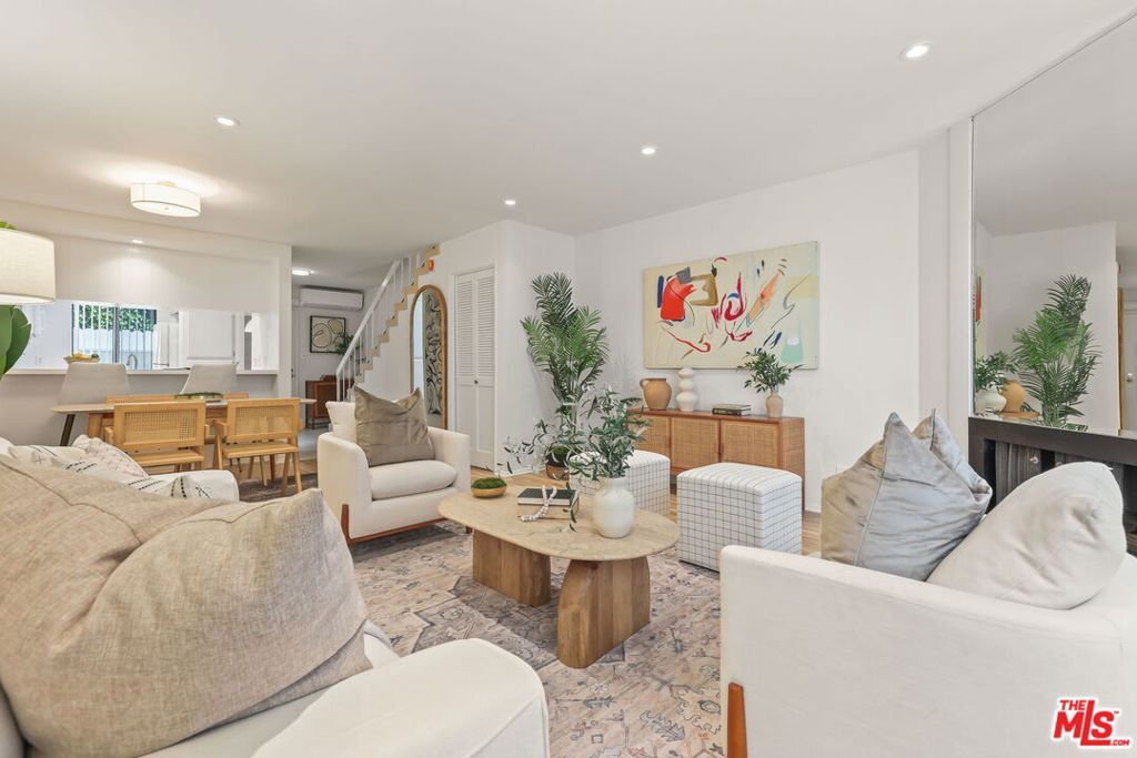 Photo of 4125 Inglewood Boulevard #10, Los Angeles, CA 90066 (MLS # 26636233)