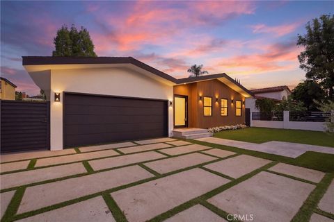 Photo of 5016 Rubio Avenue, Encino, CA 91436 (MLS # SR26087130)