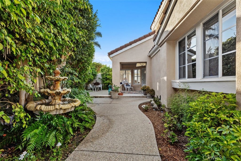 48 Santa Clara