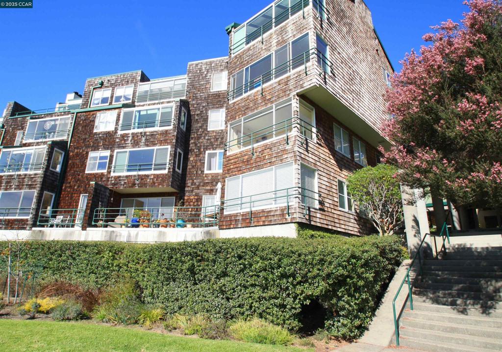 BRICKYARD LANDNG - Residential