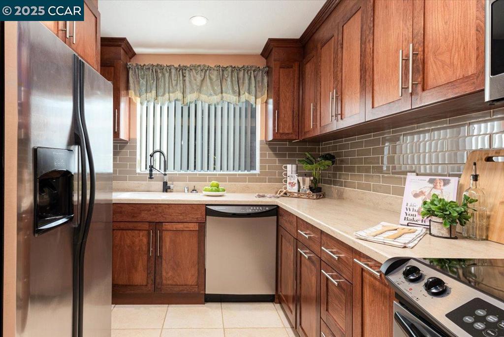 BRICKYARD LANDNG - Residential
