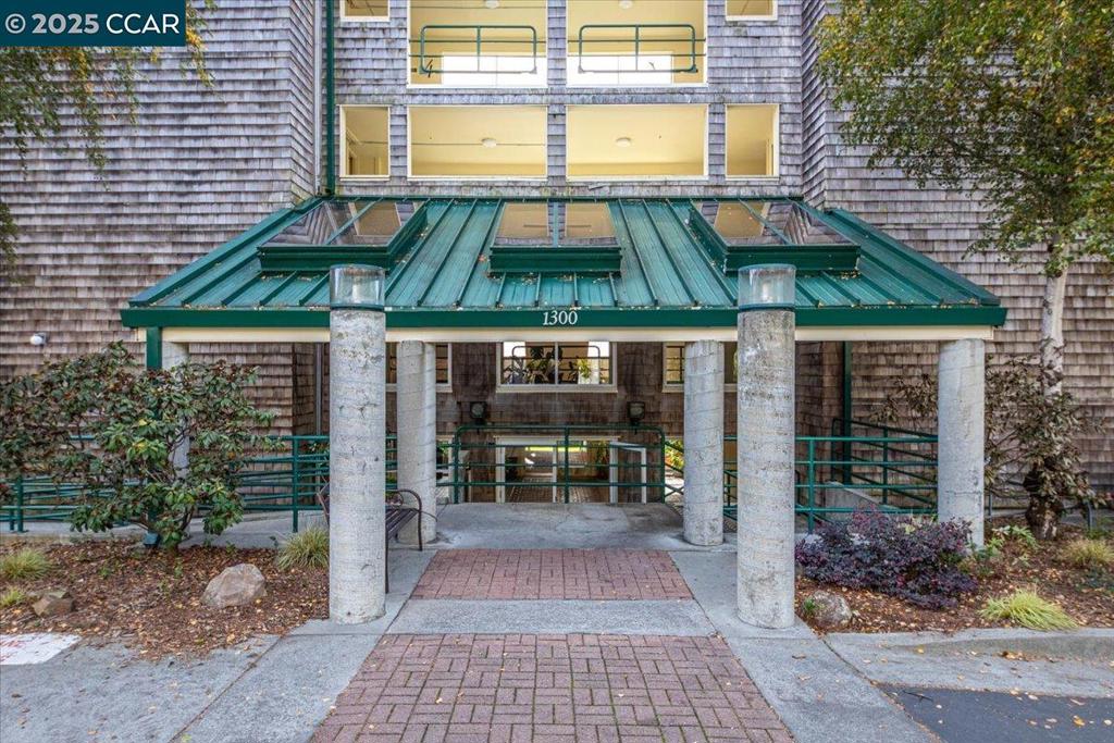 BRICKYARD LANDNG - Residential