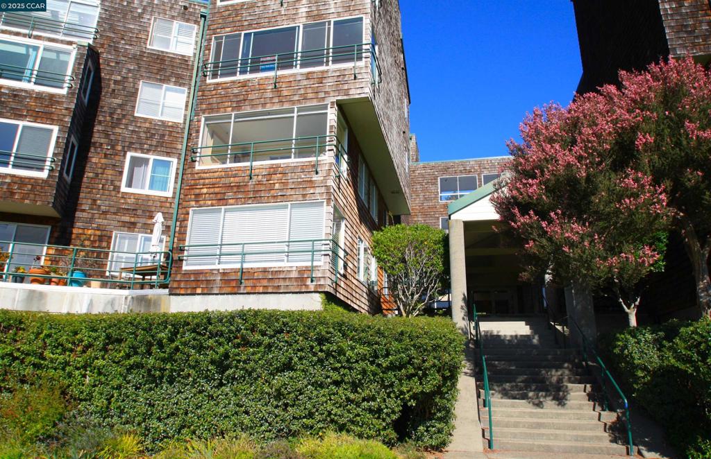 BRICKYARD LANDNG - Residential