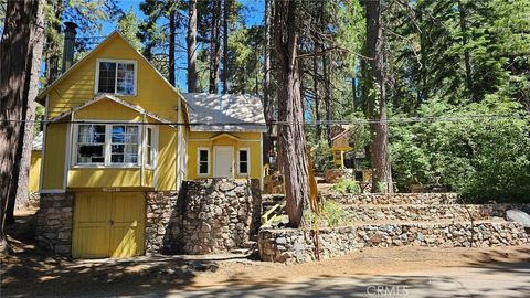 Photo of 31858 Hollow Way Way, Running Springs, CA 92382 (MLS # IV26130283)