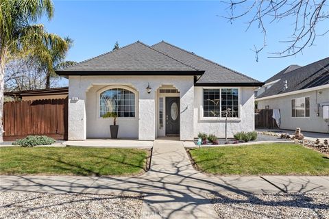 Photo of 1813 Devonshire Dr, Chico, CA 95928 (MLS # SN26055343)