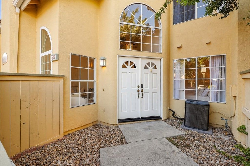 Photo of 55 Costero Aisle #239, Irvine, CA 92614 (MLS # OC25243087)