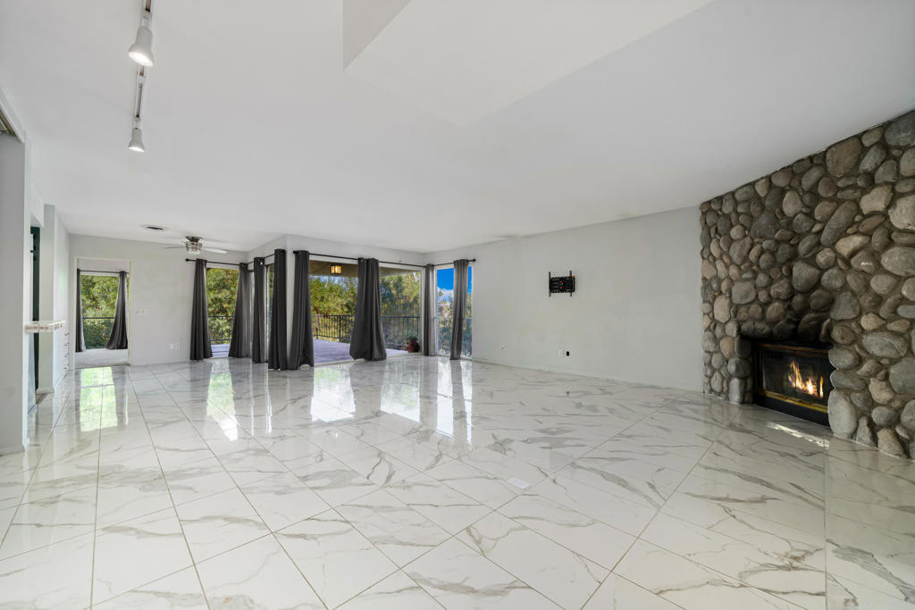 2014 Southridge Drive