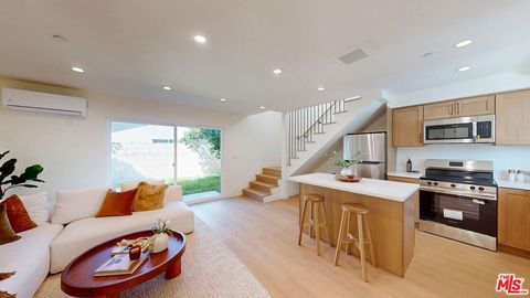 Photo of 6445 Satsuma Avenue #1/2, Los Angeles, CA 91606 (MLS # 26787049)