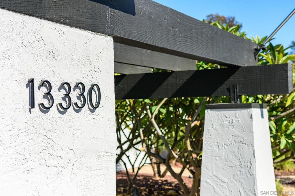 13330 Canyon Back Ln