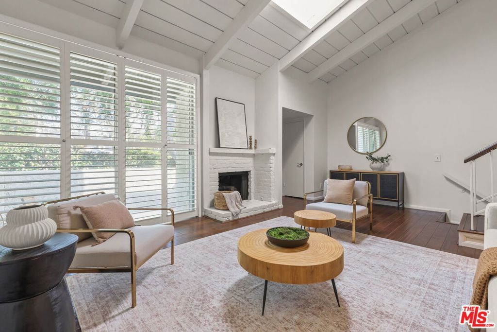 Photo of 4201 Colfax Avenue #B, Studio City, CA 91604 (MLS # 26648891)