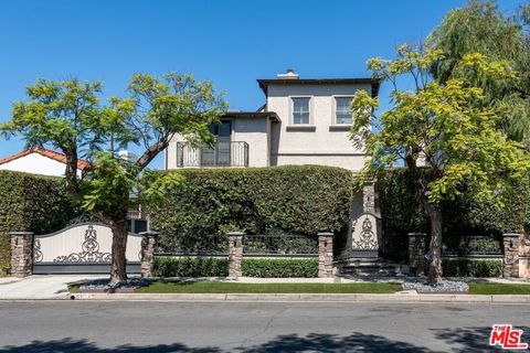 Photo of 6657 W 5th Street, Los Angeles, CA 90048 (MLS # 25584839) Photo of 6657 W 5th Street, Los Angeles, CA 90048 (MLS # 25584839)