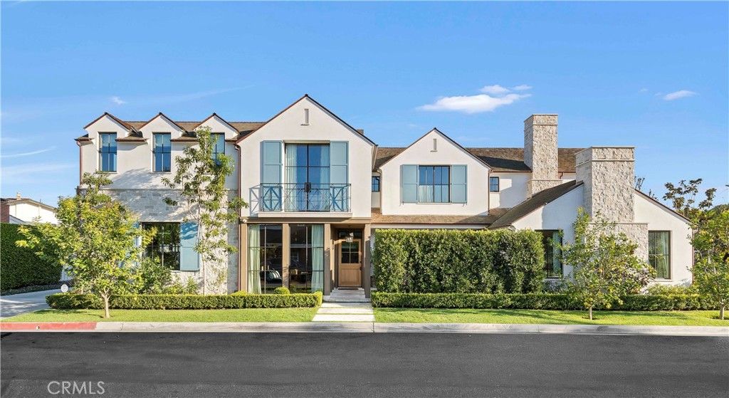 Photo of 2571 Vista Dr, Newport Beach, CA 92663 (MLS # NP26014287)