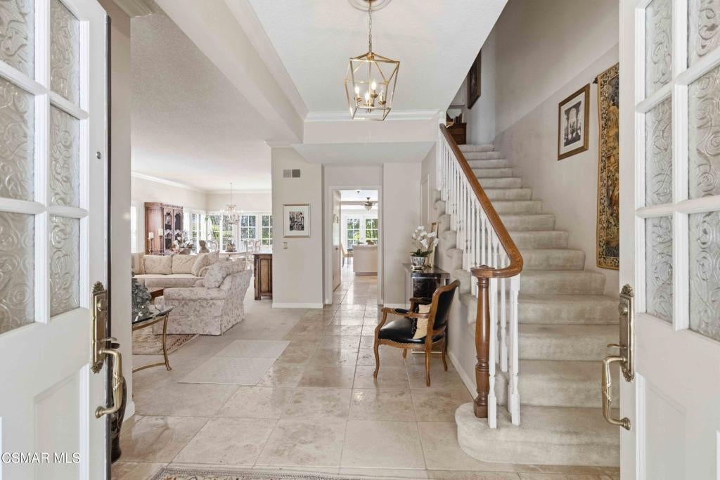 2938 Winding Lane